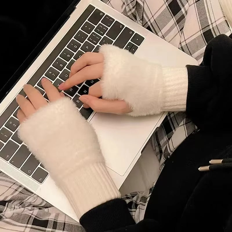 Women’s Fingerless Gloves