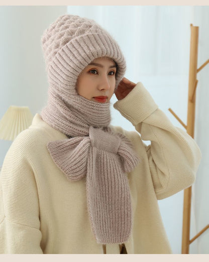 Women’s Fleece-Lined Winter Hat & Knitted Scarf Set