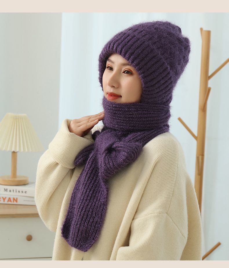 Women’s Fleece-Lined Winter Hat & Knitted Scarf Set