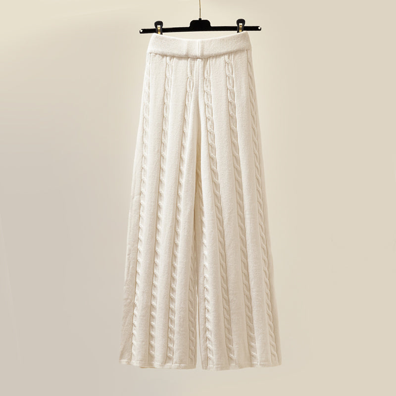 Ava Women's Winter Set | Cozy Jumper, Wide-Leg Pants, Puffer Vest 3