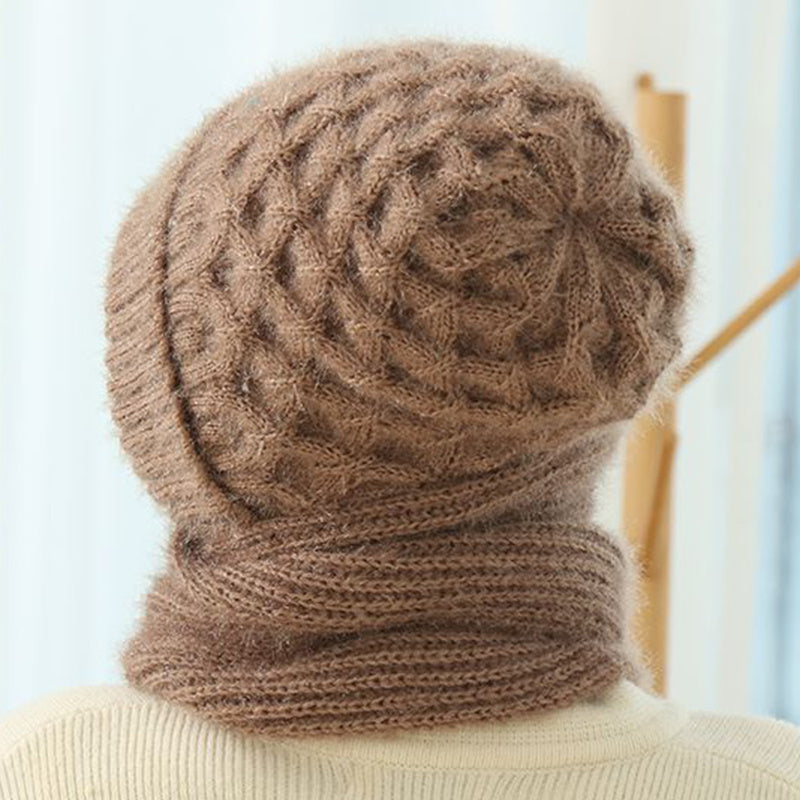 Women’s Fleece-Lined Winter Hat & Knitted Scarf Set